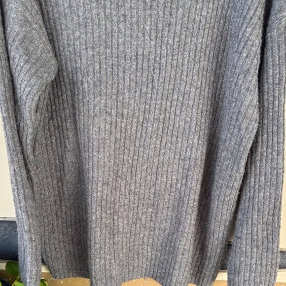 American Eagle Outfitters Gray Ribbed Cardigan - Picture 3 of 5